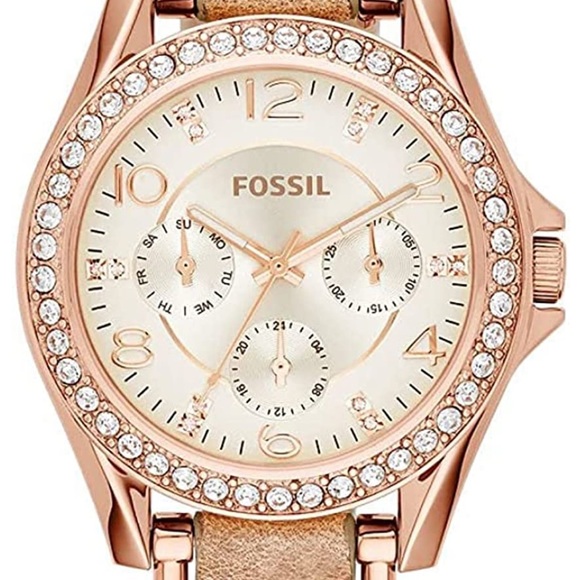 Fossil Women's Riley Stainless Steel Crystal-Accented Multifunction Quartz Watch - Picture 1 of 5